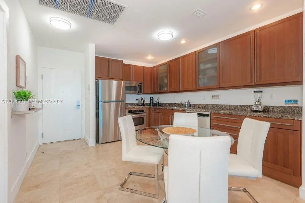 2301 Collins Ave #1630 Miami Beach, FL 33139