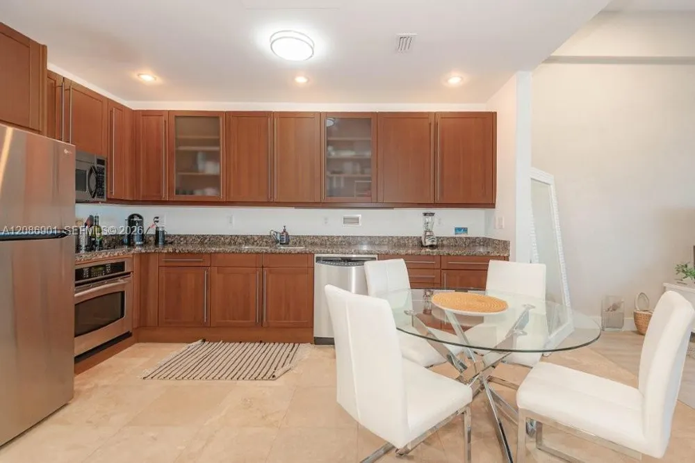 2301 Collins Ave #1630 Miami Beach, FL 33139