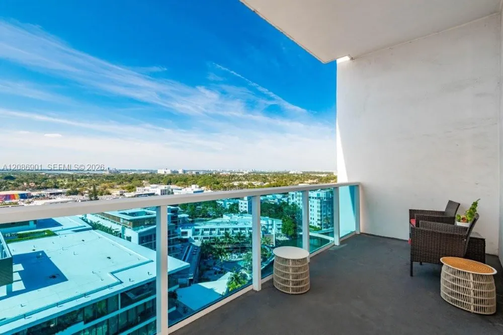 2301 Collins Ave #1630 Miami Beach, FL 33139