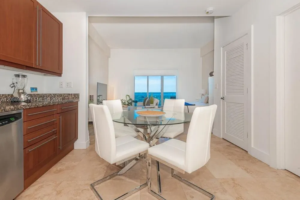2301 Collins Ave #1630 Miami Beach, FL 33139