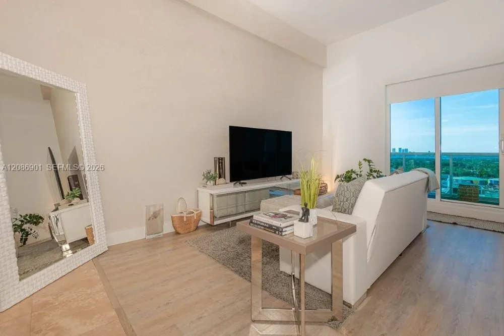 2301 Collins Ave #1630 Miami Beach, FL 33139