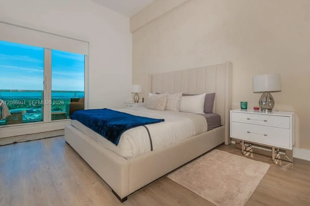 2301 Collins Ave #1630 Miami Beach, FL 33139