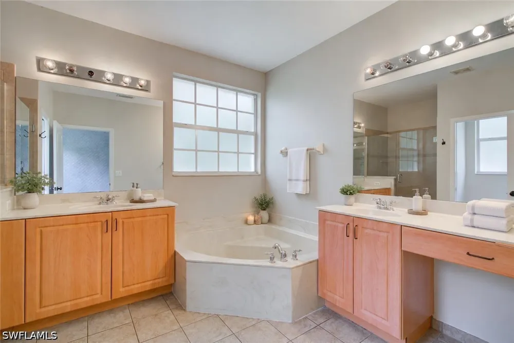 Ambrosia Lane #1108 Naples, FL 34119