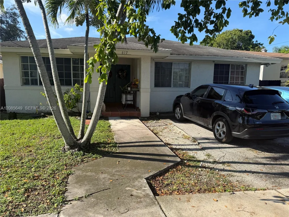 617 SW 1st St Hallandale Beach, FL 33009