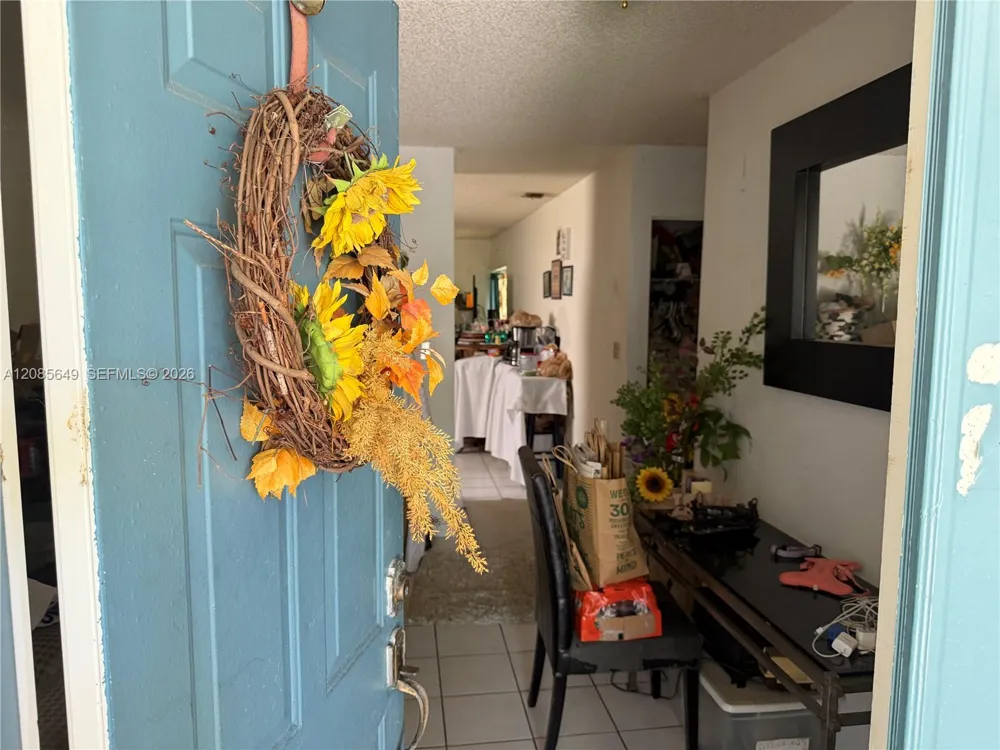 617 SW 1st St Hallandale Beach, FL 33009