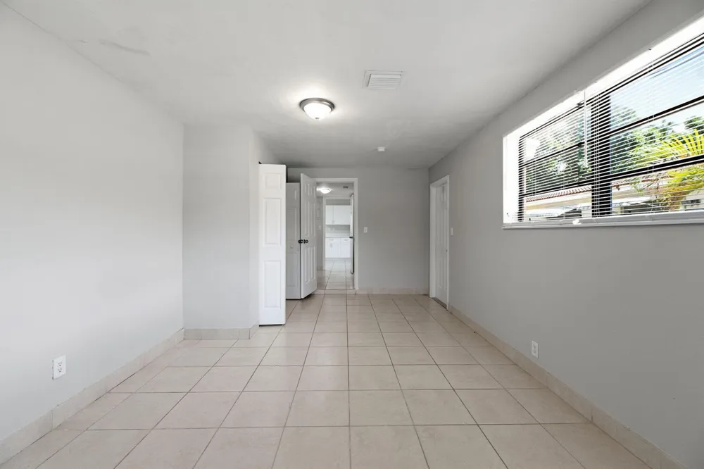 3427 NW 37TH STREET Lauderdale Lakes, FL 33309