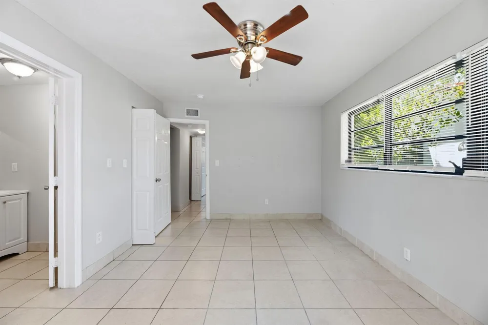 3427 NW 37TH STREET Lauderdale Lakes, FL 33309