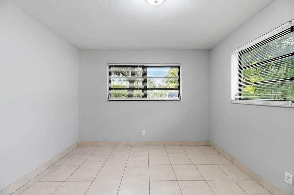 3427 NW 37TH STREET Lauderdale Lakes, FL 33309