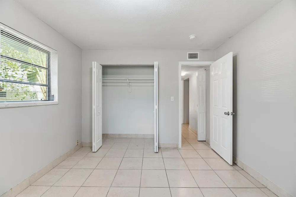 3427 NW 37TH STREET Lauderdale Lakes, FL 33309