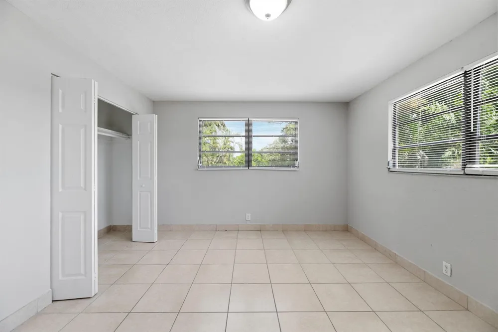 3427 NW 37TH STREET Lauderdale Lakes, FL 33309