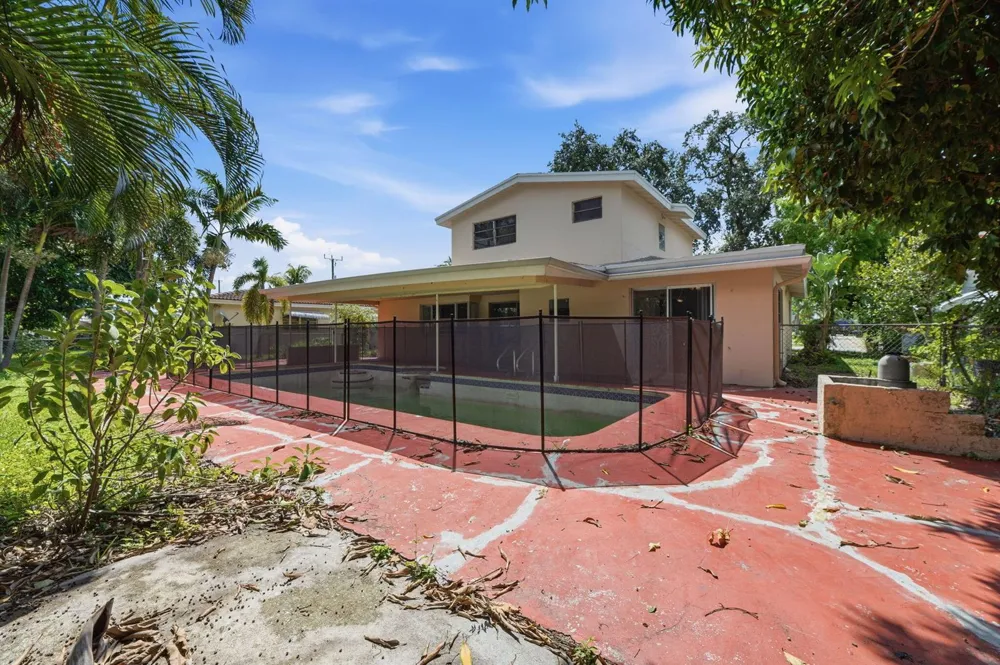 3427 NW 37TH STREET Lauderdale Lakes, FL 33309