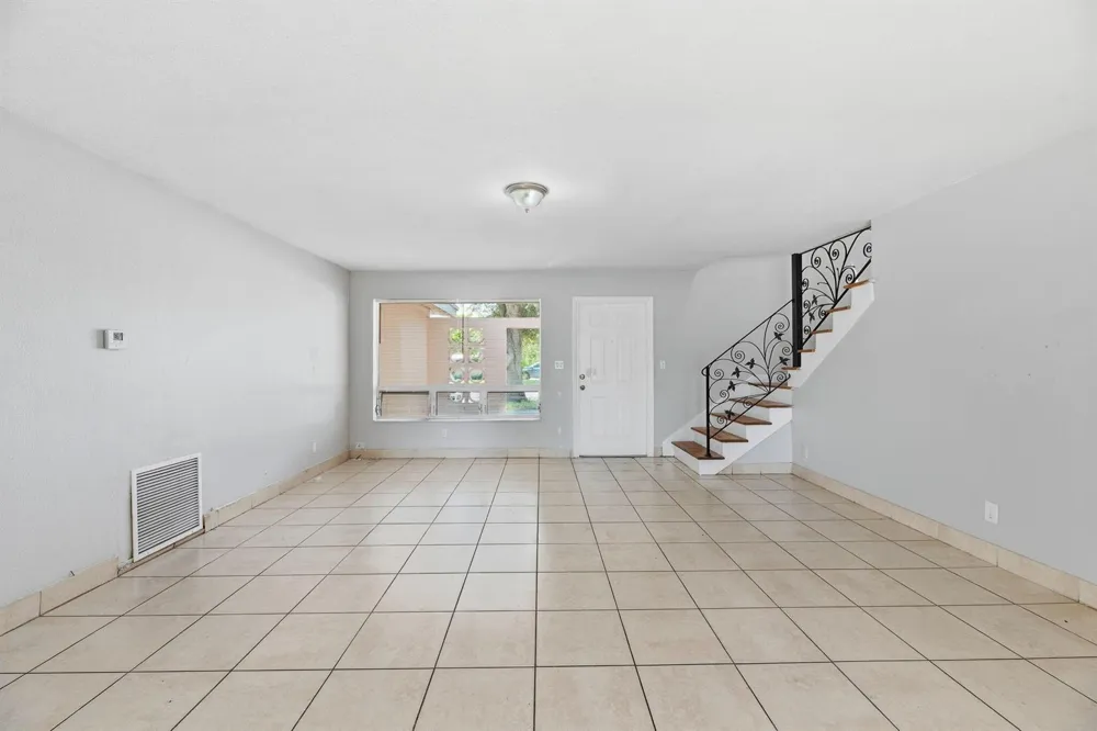 3427 NW 37TH STREET Lauderdale Lakes, FL 33309