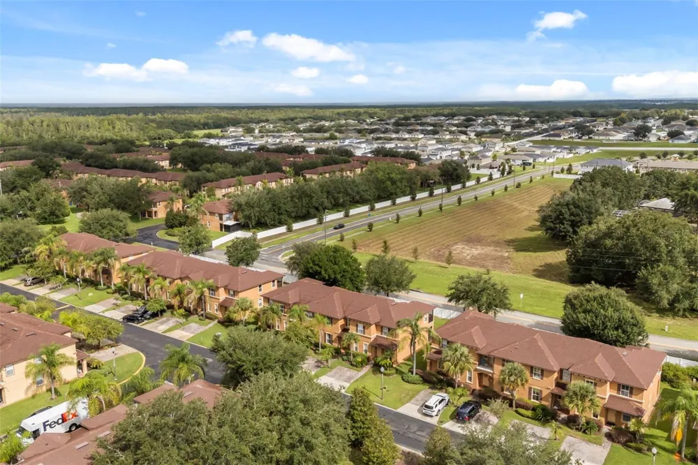 550 CALABRIA AVENUE Davenport, FL 33897