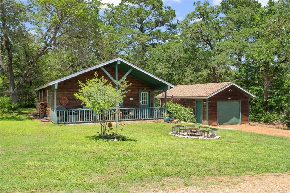 150 Copeland Hill Road Smithville, TX 78957
