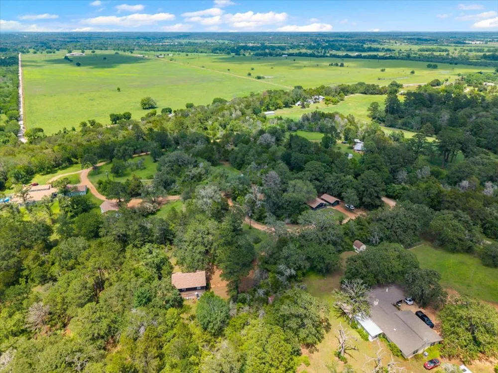 150 Copeland Hill Road Smithville, TX 78957