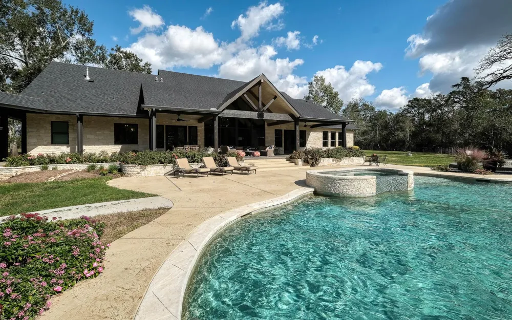 22474 Kmiec Road Hempstead, TX 77445