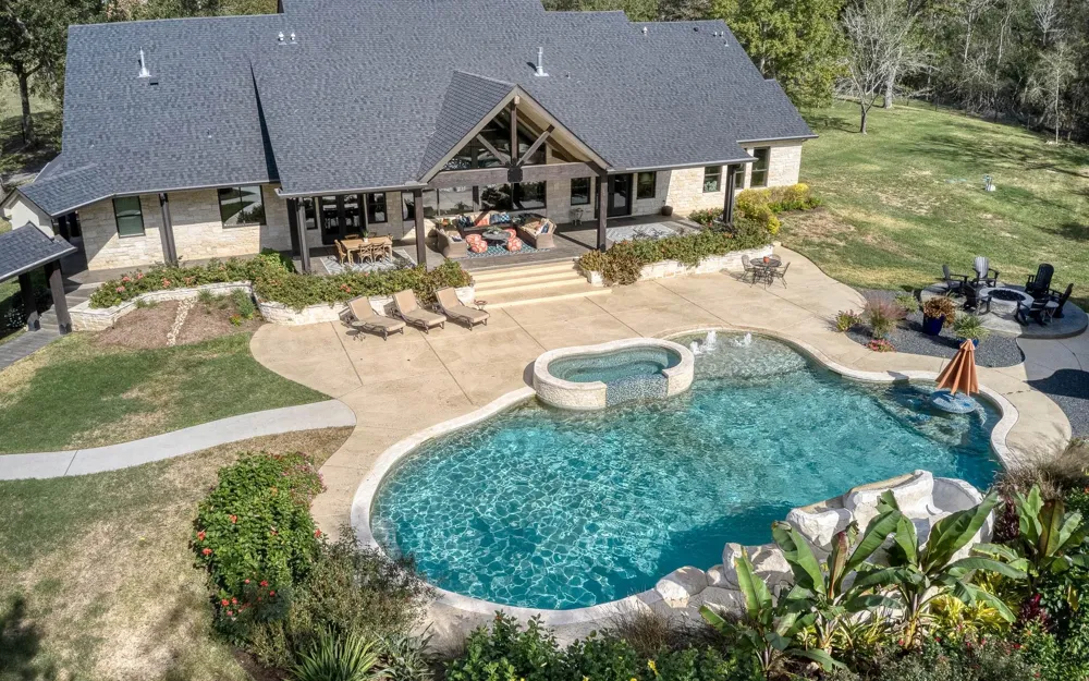 22474 Kmiec Road Hempstead, TX 77445