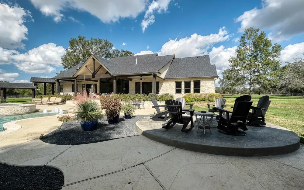 22474 Kmiec Road Hempstead, TX 77445