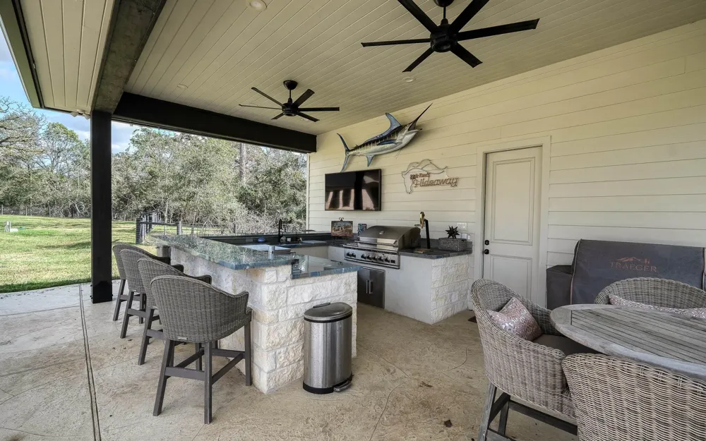 22474 Kmiec Road Hempstead, TX 77445