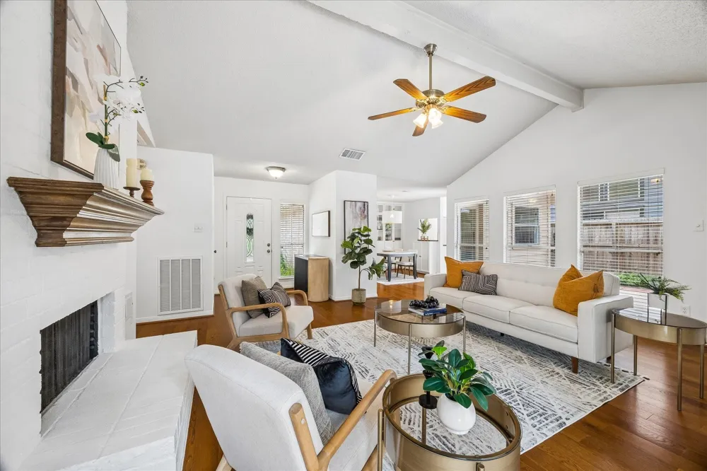 20 Edgewood Forest Court The Woodlands, TX 77381