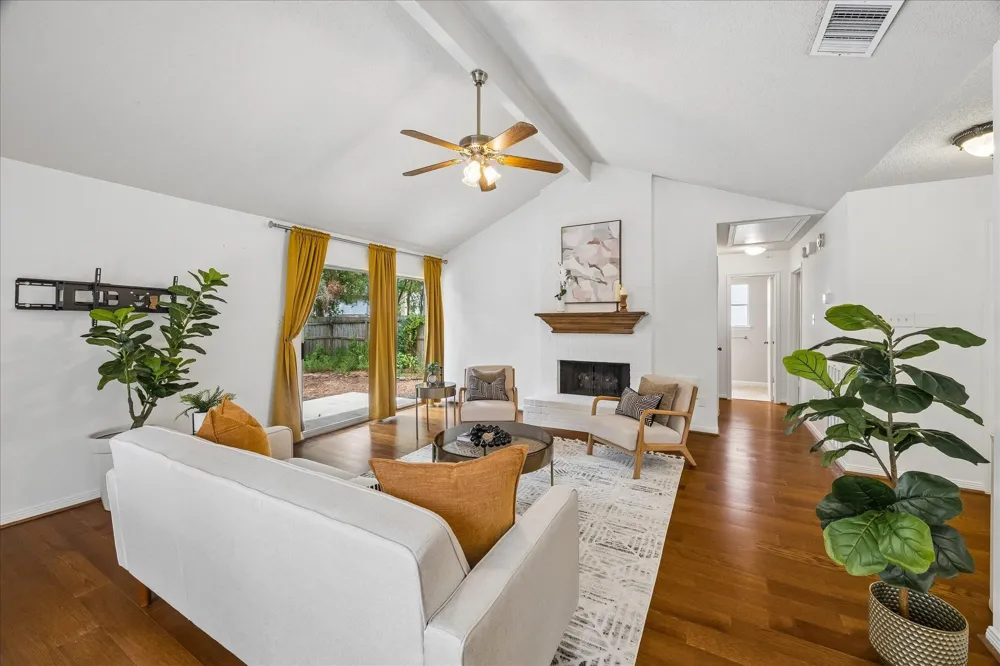 20 Edgewood Forest Court The Woodlands, TX 77381