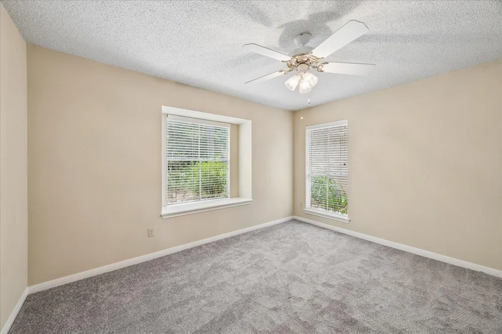 20 Edgewood Forest Court The Woodlands, TX 77381