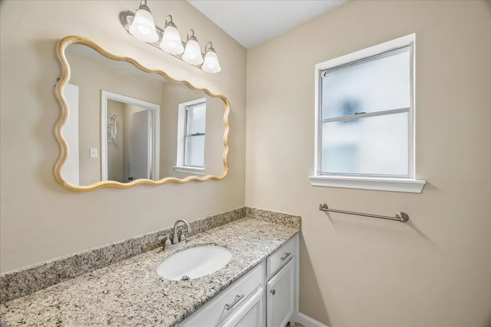 20 Edgewood Forest Court The Woodlands, TX 77381
