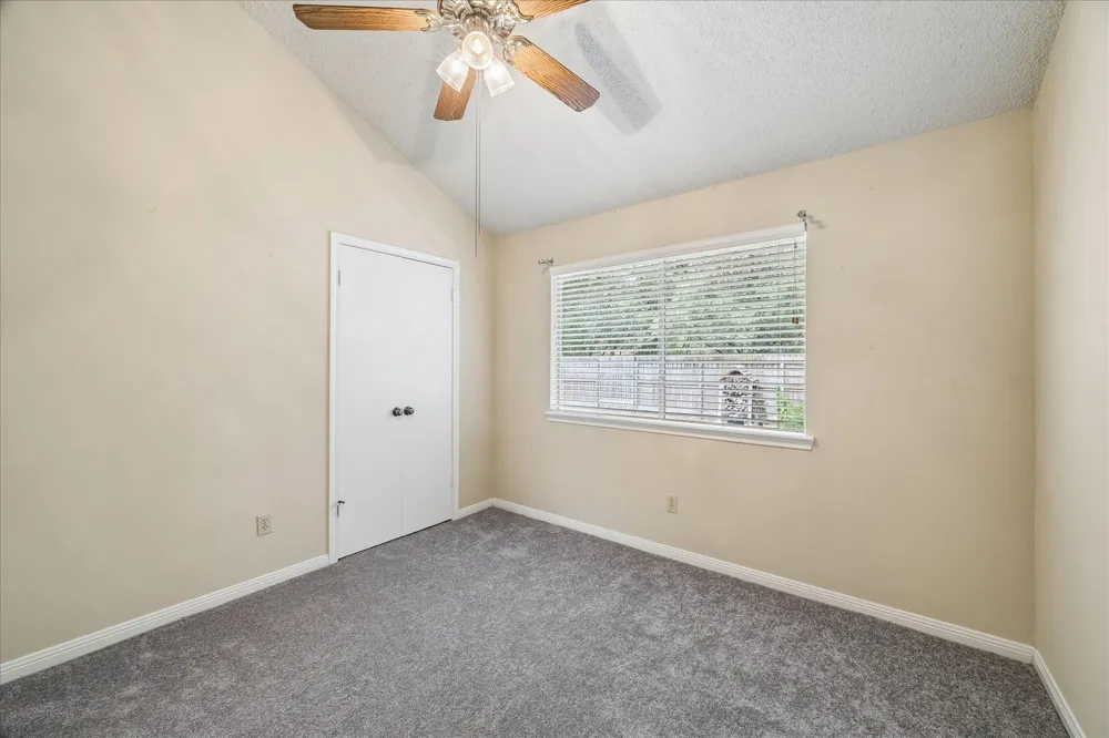 20 Edgewood Forest Court The Woodlands, TX 77381