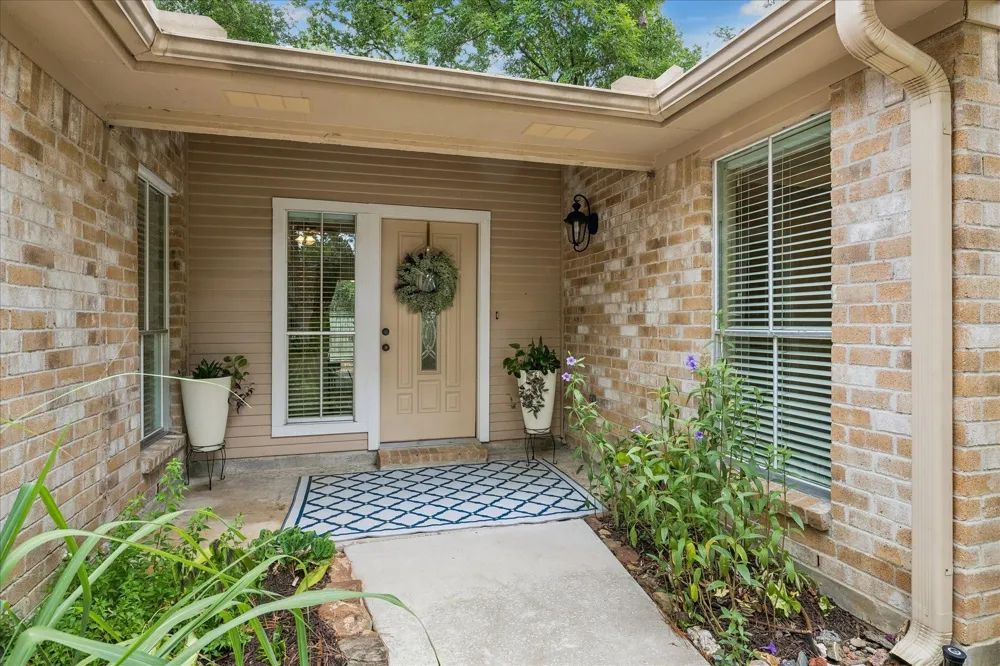 20 Edgewood Forest Court The Woodlands, TX 77381