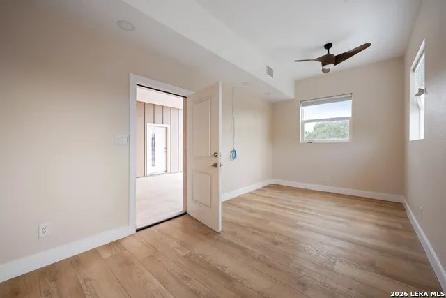 2010 HOFFMANN LN New Braunfels, TX 78132