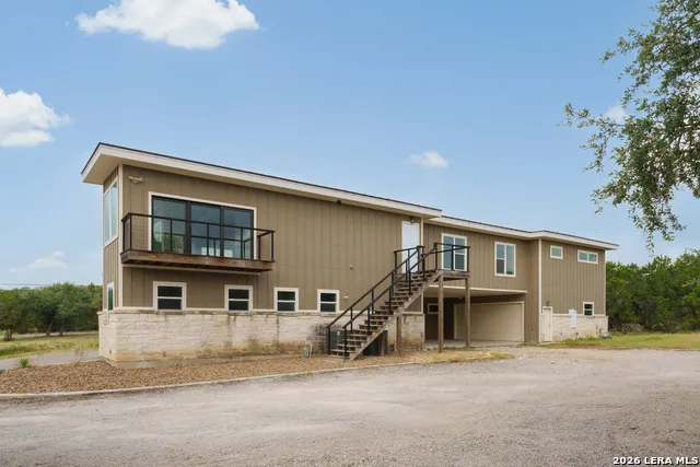 2010 HOFFMANN LN New Braunfels, TX 78132