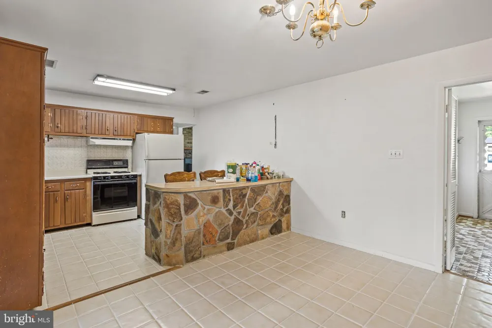 7916 DONELSON STREET Alexandria, VA 22309