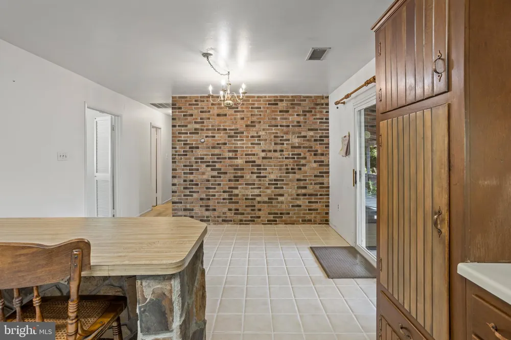 7916 DONELSON STREET Alexandria, VA 22309
