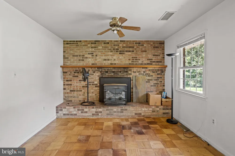 7916 DONELSON STREET Alexandria, VA 22309