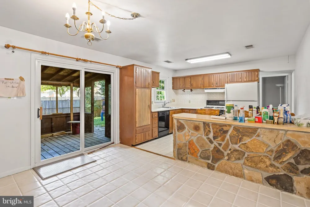 7916 DONELSON STREET Alexandria, VA 22309