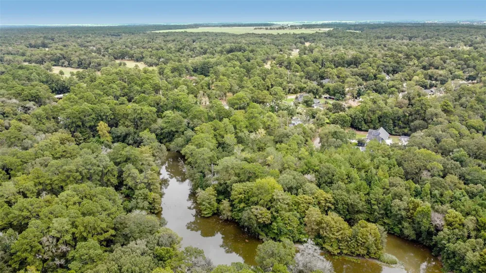 1 Farmcreek Drive Huffman, TX 77336