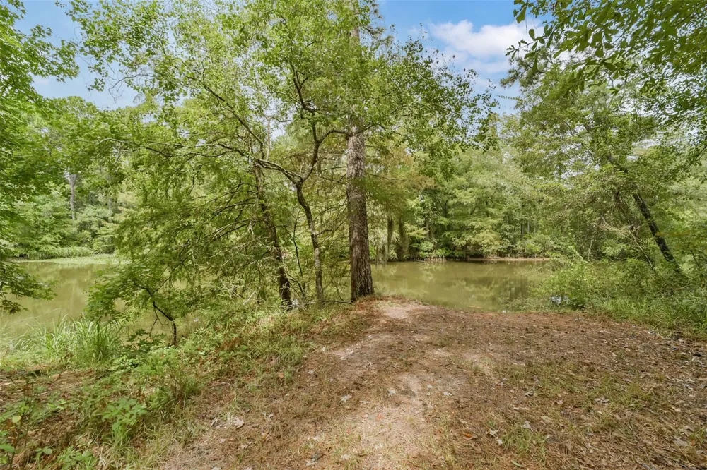 1 Farmcreek Drive Huffman, TX 77336
