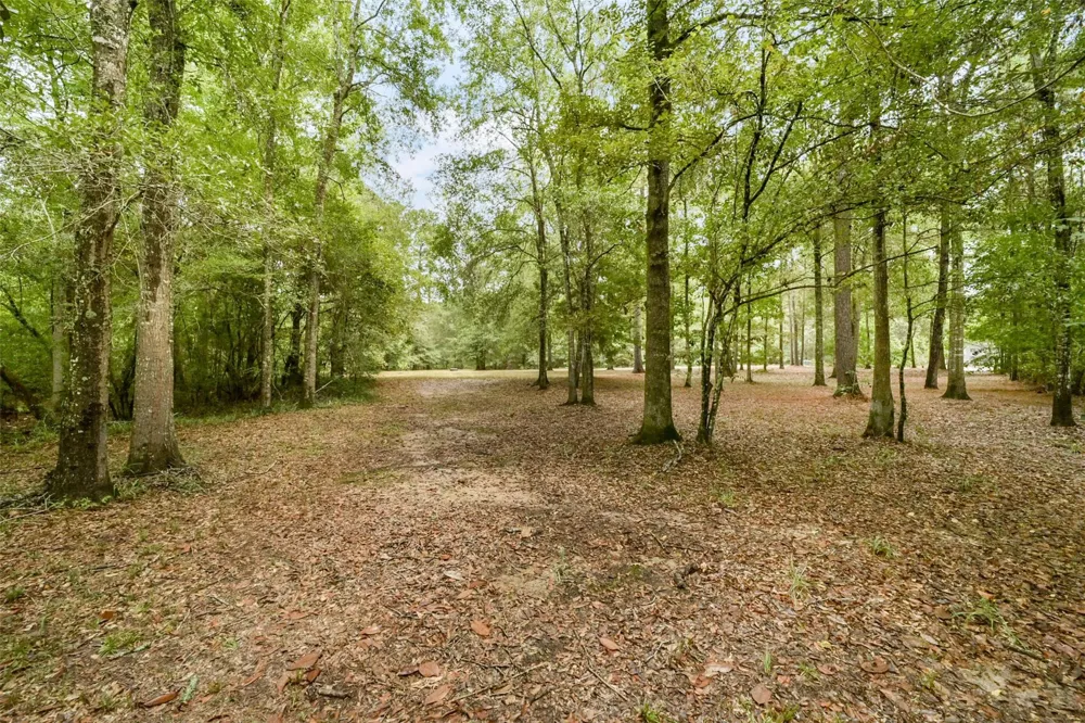 1 Farmcreek Drive Huffman, TX 77336
