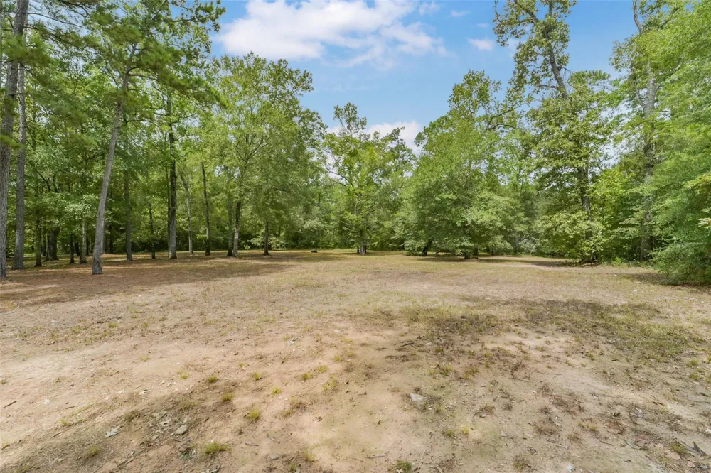 1 Farmcreek Drive Huffman, TX 77336