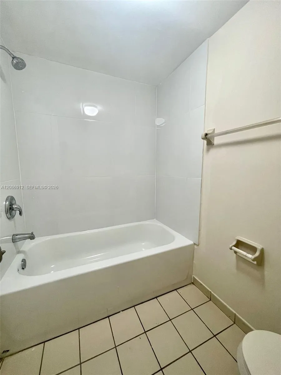 5825 W 25th Ct #311 Hialeah, FL 33016