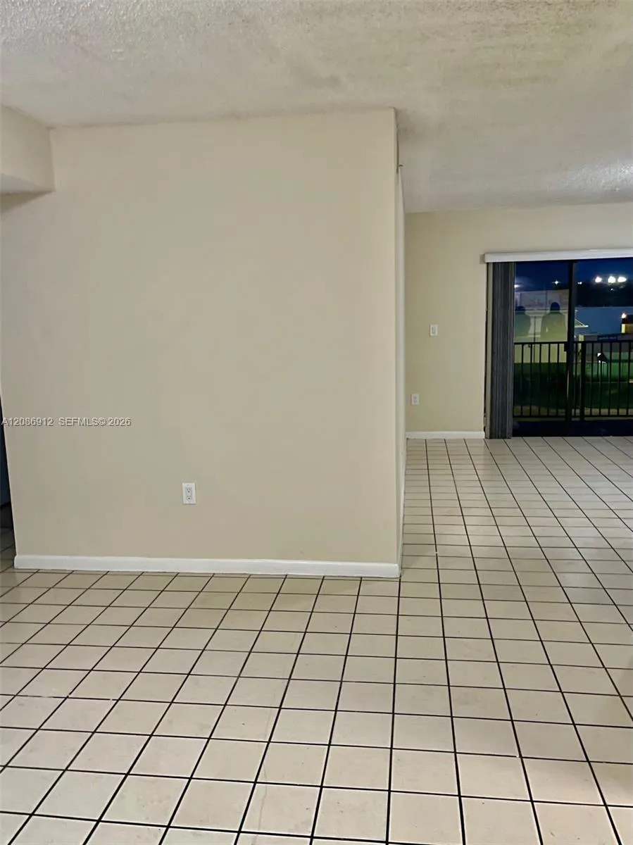 5825 W 25th Ct #311 Hialeah, FL 33016