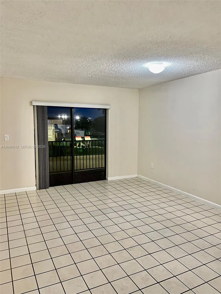 5825 W 25th Ct #311 Hialeah, FL 33016
