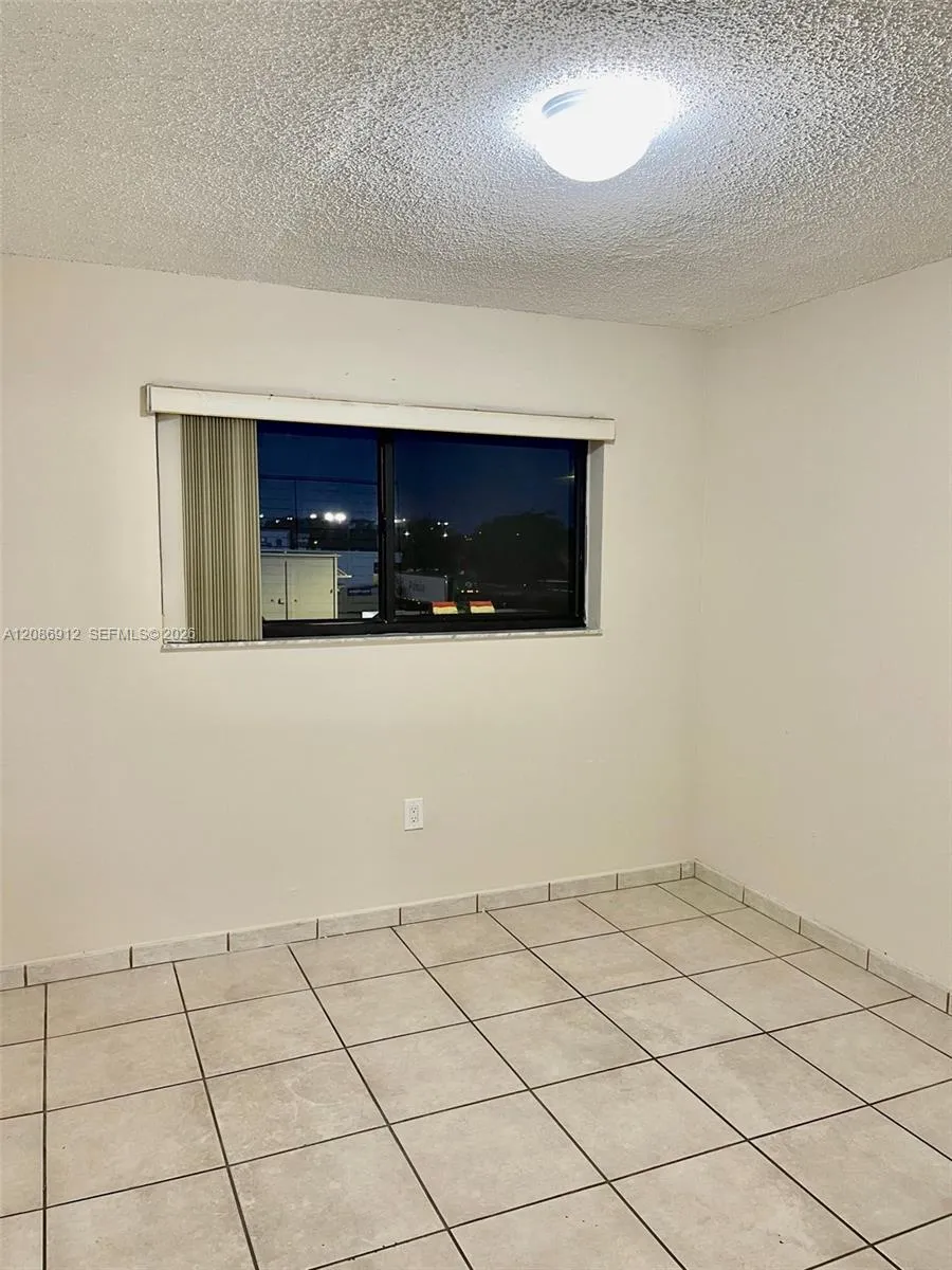 5825 W 25th Ct #311 Hialeah, FL 33016