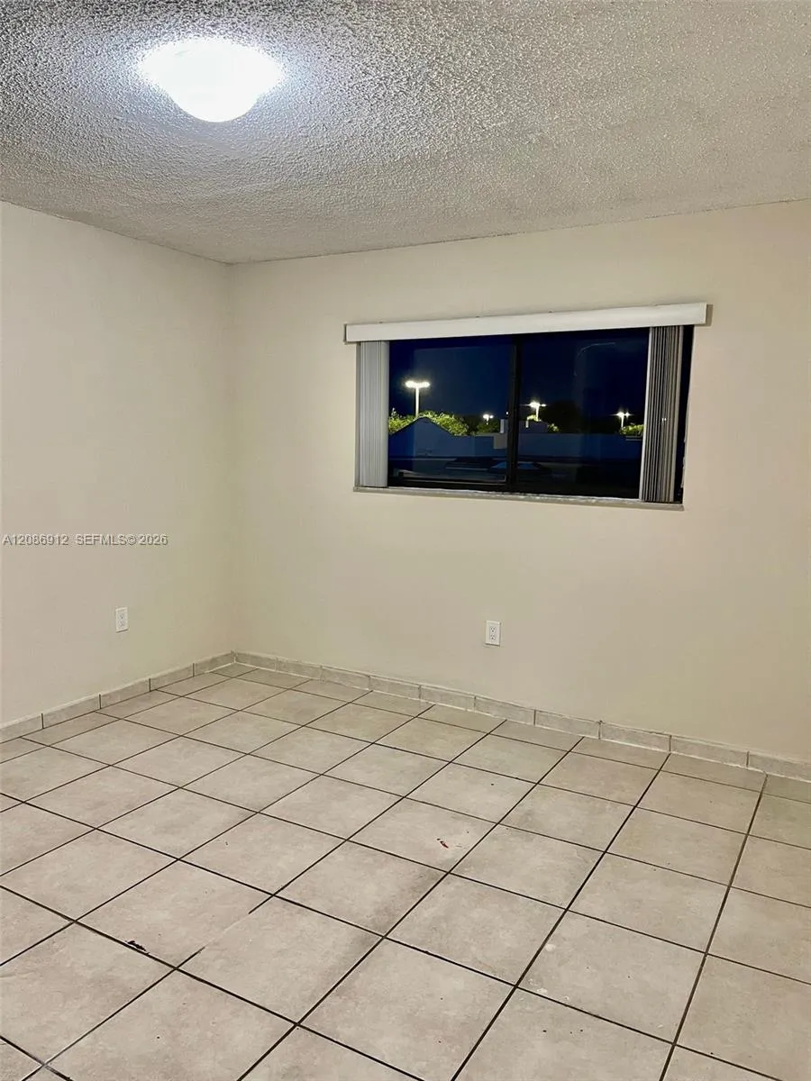 5825 W 25th Ct #311 Hialeah, FL 33016