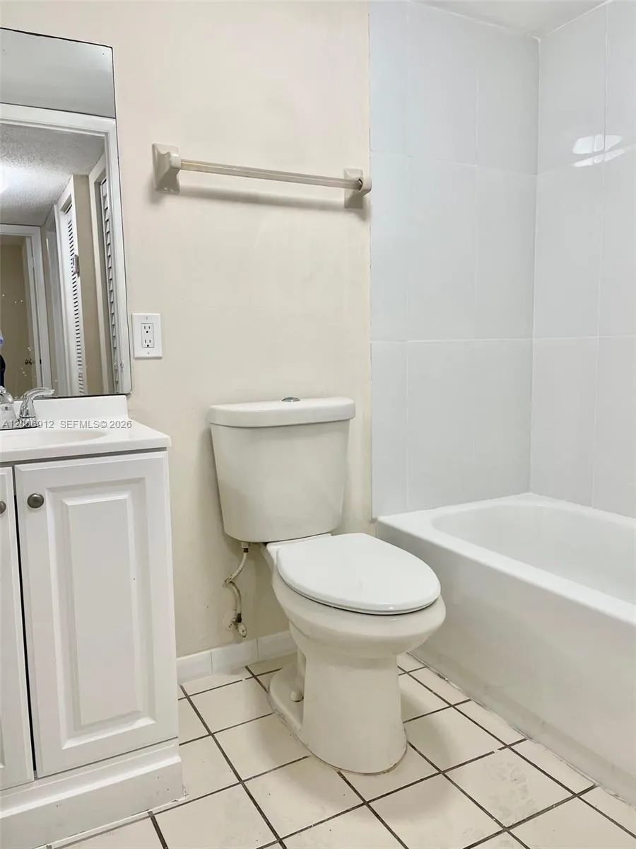5825 W 25th Ct #311 Hialeah, FL 33016