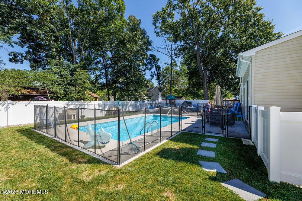 1010 Mariner Avenue Manahawkin, NJ 08050