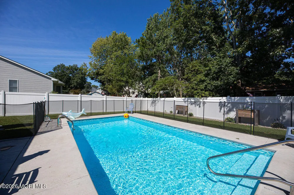 1010 Mariner Avenue Manahawkin, NJ 08050