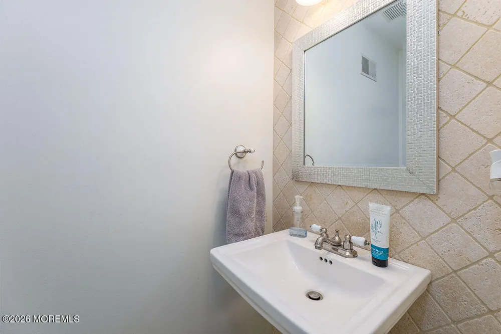 1010 Mariner Avenue Manahawkin, NJ 08050