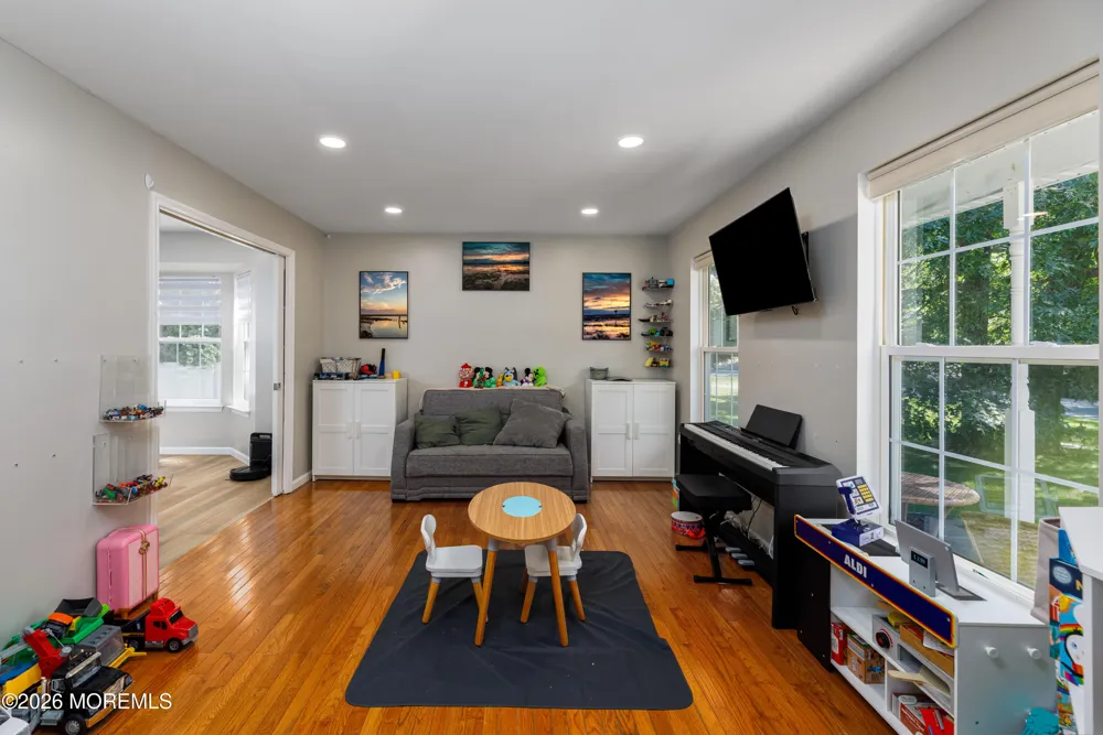 1010 Mariner Avenue Manahawkin, NJ 08050