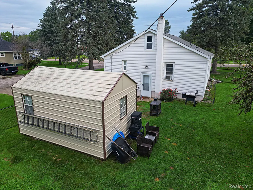 5018 E Grand River Road Webberville Village, MI 48892